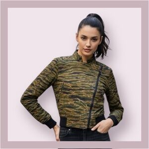 NWT Carine Roitfeld Paris For UNIQLO Camo Moto Jacket Size XS